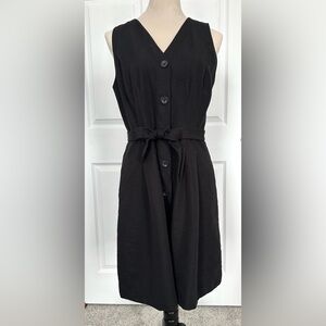 Loft sleeveless button front dress size 8P black